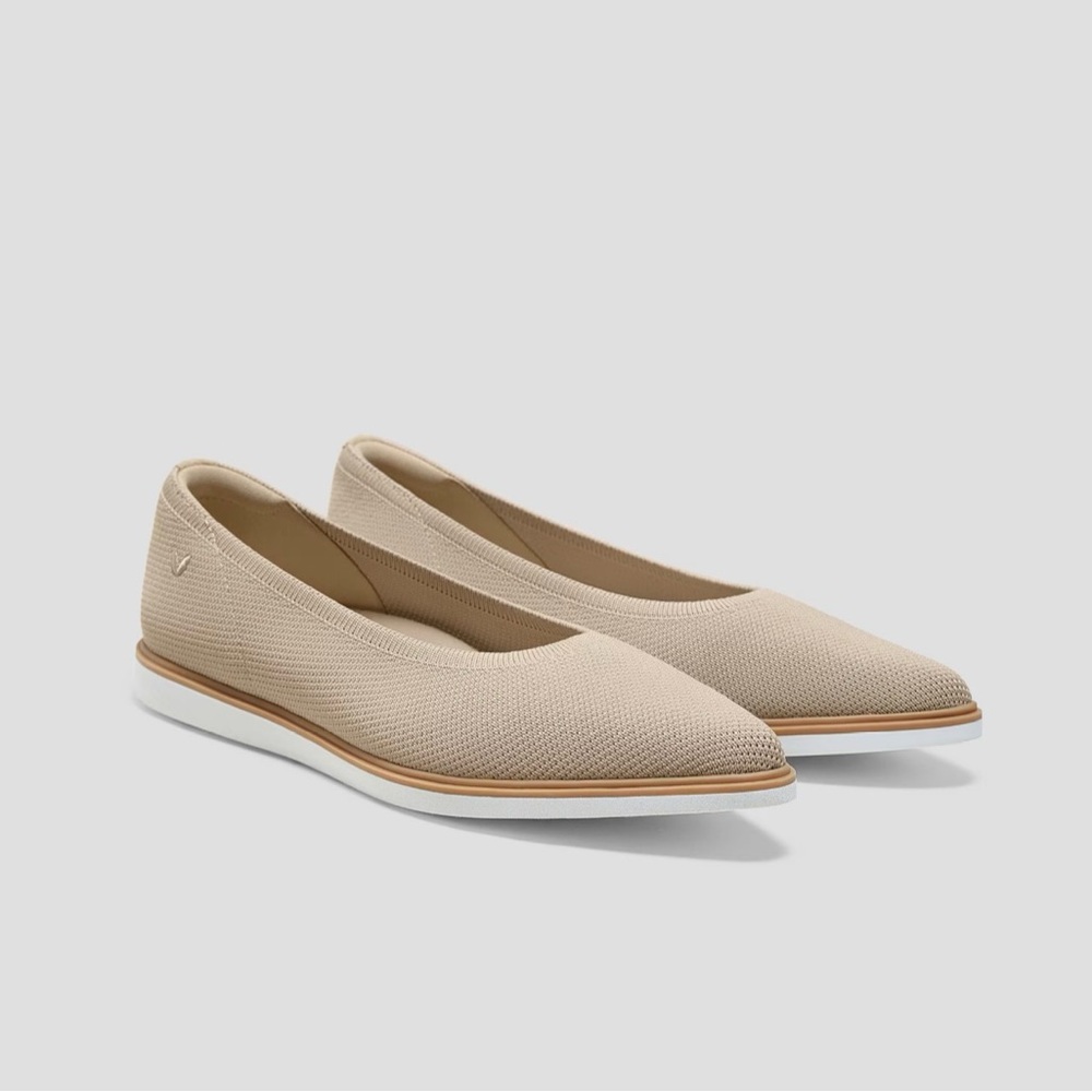 Pointed-toe All day standing flats size 38